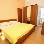 Kneza 9171a Διαμέρισμα Pupnat
